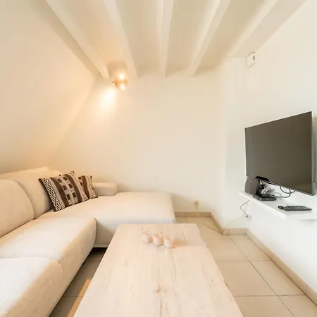 Apartamento Koekoeksnest Penthouse At The By Interhome *