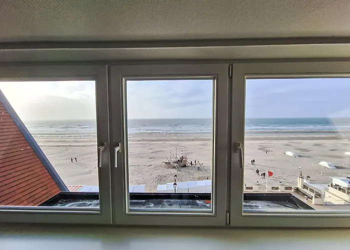 Koekoeksnest Penthouse At The By Interhome デ ハーン