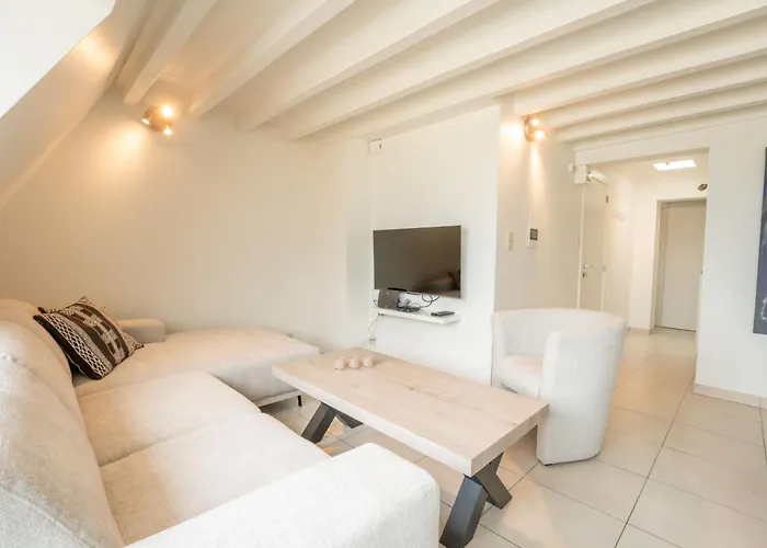 Koekoeksnest Penthouse At The By Interhome アパート