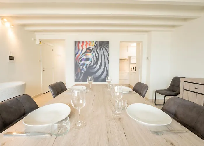 Koekoeksnest Penthouse At The By Interhome * デ ハーン