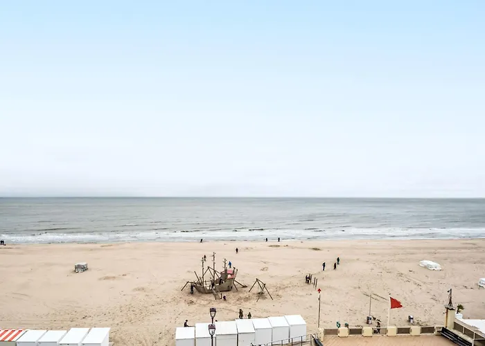 Koekoeksnest Penthouse At The By Interhome アパート *